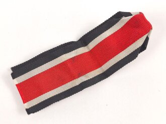 Eisernes Kreuz 2. Klasse 1939 mit Hersteller " 19 " im Bandring für " E.Ferdinand Wiedmann, Frankfurt a. Main ",Seltener Hersteller, Hakenkreuz mit voller Schwärzung