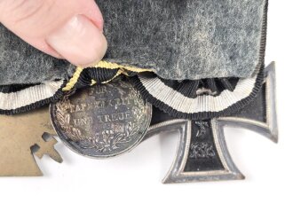 Ordenschnalle eines tapferen, württembergischen Frontkämpfers in beiden Weltkriegen.