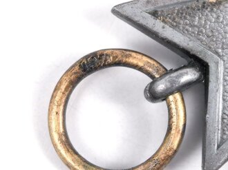 Kriegsverdienstkreuz 2. Klasse mit Schwertern, im Bandring Hersteller 107 für Carl Wild