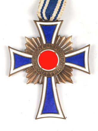 Ehrenkreuz der Deutschen Mutter in bronze an langem Band
