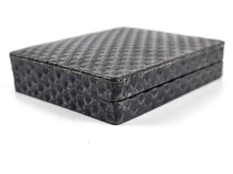 1. Weltkrieg, Eisernes Kreuz 2. Klasse 1914 in Etui. Das Eiserne Kreuz in gutem Zustand, mit Markierung im Bandring