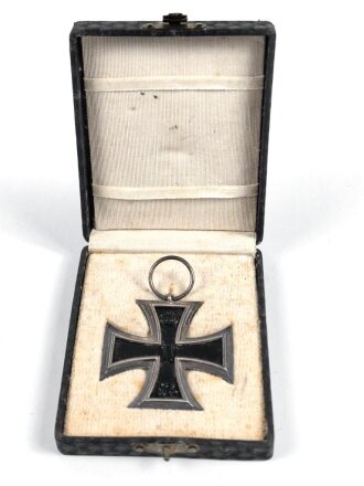 1. Weltkrieg, Eisernes Kreuz 2. Klasse 1914 in Etui. Das Eiserne Kreuz in gutem Zustand, mit Markierung im Bandring