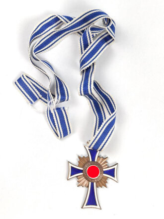 Ehrenkreuz der Deutschen Mutter in bronze,  an langem Band
