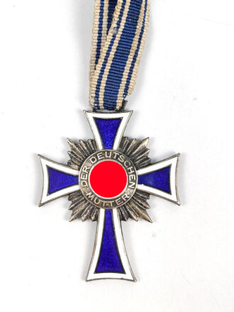 Ehrenkreuz der Deutschen Mutter in silber,  an langem Band