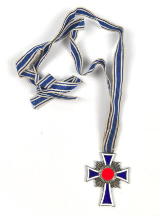 Ehrenkreuz der Deutschen Mutter in silber,  an langem Band