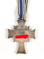 Ehrenkreuz der Deutschen Mutter in silber,  an langem Band
