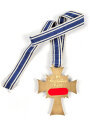 Ehrenkreuz der Deutschen Mutter in gold,  an Bandabschnitt