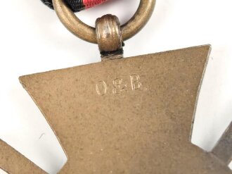 Ehrenkreuz für Frontkämpfer am Band, Hersteller O & B, magnetisch