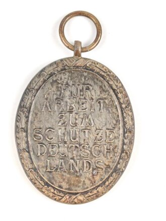 Deutsches Schutzwall Ehrenzeichen, mit einer Art Lack...