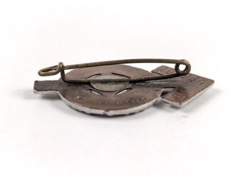 Leistungsabzeichen für Angehörige der Hitlerjugend in silber. Leichtmetallstück mit Verleihungsnummer, Hersteller RZM M1/101