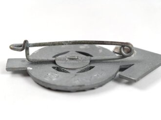 Leistungsabzeichen für Angehörige der Hitlerjugend in silber. Zink versilbert, Hersteller RZM M1/72