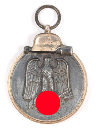 Medaille Winterschlacht im Osten, Hersteller 65 im Bandring für  Klein & Quenzer