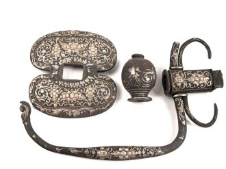 Teile für einen Degen, Alter und Herkunft unbekannt, Klingendurchlass oben 9,8 x 6,3mm