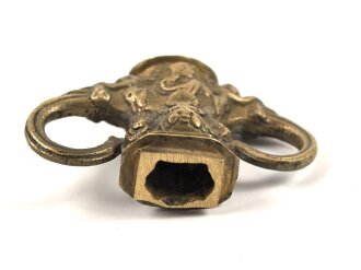 Teil für einen Degen, Alter und Herkunft unbekannt, Klingendurchlass etwa 9 x 13mm