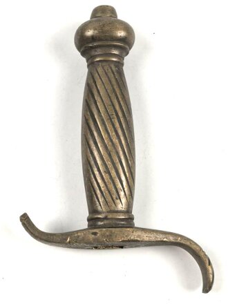 Griffstück für eine Blankwaffe, Alter und Herkunft unbekannt. Gesamthöhe 120mm, Klingendurchlass 7 x 14mm