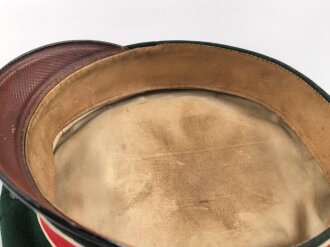 Preußen, Schirmmütze für Angehörige im Husaren Regiment 11. Eigentumstück mit Mottenschäden im Deckel, sonst gut. Kopfgrössee 55