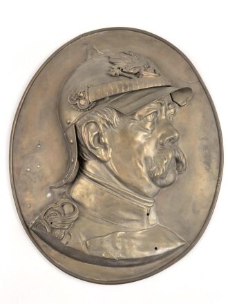 Kaiserreich, Wandrelief aus Messingblech, Darstellend Otto von Bismarck. Gesamthöhe 44cm