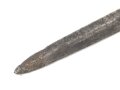 Klinge für eine Blankwaffe, Länge 79,5cm, Gesamtlänge 92cm,  Breite 22mm. Alter und Herkunft unbekannt.