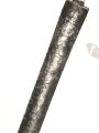 Klinge für eine Blankwaffe, Länge 75,5cm, Gesamtlänge 83cm,  Breite 18,8mm. Alter und Herkunft unbekannt.