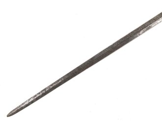 Klinge für eine Blankwaffe, Länge 81cm, Gesamtlänge 95cm,  Breite 20,5mm. Alter und Herkunft unbekannt.