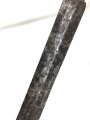 Klinge für eine Blankwaffe, Länge 81cm, Gesamtlänge 95cm,  Breite 20,5mm. Alter und Herkunft unbekannt.