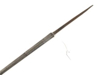 Klinge für eine Blankwaffe, Länge 58,5cm, Gesamtlänge 75cm,  Breite 15,7mm. Alter und Herkunft unbekannt.