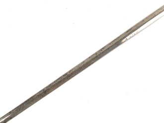 Klinge für eine Blankwaffe, Länge 79cm, Gesamtlänge 93cm,  Breite 18,2mm. Alter und Herkunft unbekannt.