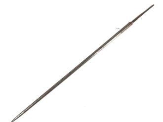 Klinge für eine Blankwaffe, Länge 70,5cm, Gesamtlänge 85,5cm,  Breite 17,4mm. Alter und Herkunft unbekannt.