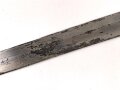 Klinge für eine Blankwaffe, Länge 69cm, Gesamtlänge 82,5cm,  Breite 26,7mm. Alter und Herkunft unbekannt.