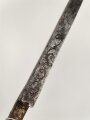 Klinge für eine Blankwaffe, Länge 36,5cm, Gesamtlänge 50,5cm,  Breite 20,5mm. Alter und Herkunft unbekannt.