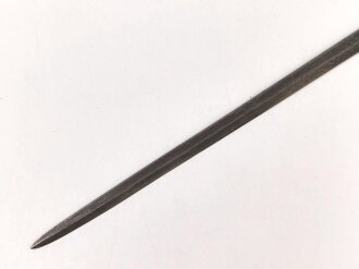 Klinge für eine Blankwaffe, Länge 47cm, Gesamtlänge 55cm,  Breite 5,7mm. Alter und Herkunft unbekannt.