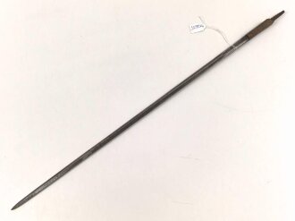 Klinge für eine Blankwaffe, Länge 47cm, Gesamtlänge 55cm,  Breite 5,7mm. Alter und Herkunft unbekannt.