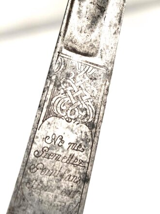 Klinge für eine Blankwaffe, Länge 34,5cm, Gesamtlänge 45cm,  Breite 22,5mm. Alter und Herkunft unbekannt.