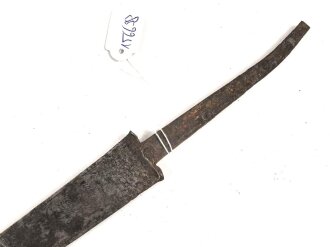 Klinge für eine Blankwaffe, Länge 34,5cm, Gesamtlänge 45cm,  Breite 22,5mm. Alter und Herkunft unbekannt.