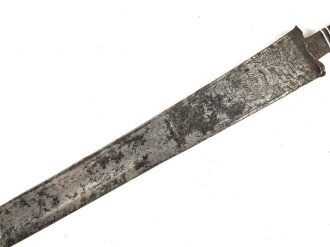 Klinge für eine Blankwaffe, Länge 34,5cm, Gesamtlänge 45cm,  Breite 22,5mm. Alter und Herkunft unbekannt.