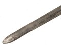 Klinge für eine Blankwaffe, Länge 53cm, Gesamtlänge 68,5cm,  Breite 26,7mm. Alter und Herkunft unbekannt.