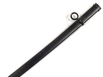 Scheide für eine Blankwaffe, Gesamtlänge 85,5cm,  Klingenöffnung etwa 6 x 21mm. Alter und Herkunft unbekannt.
