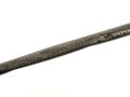 Scheide für eine Blankwaffe, Gesamtlänge 75cm,  Klingenöffnung etwa 9 x 31mm. Alter und Herkunft unbekannt.
