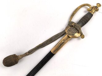 Preußen, Degen für einen Reichsbeamten . Hersteller Eickhorn Solingen, die Scheide im unteren Bereich alt repariert. Mit anhängender Troddel .