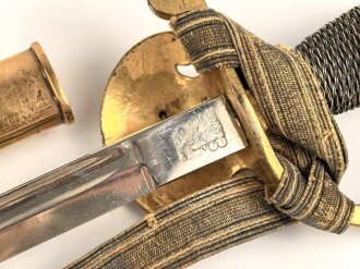 Preußen, Degen für einen Reichsbeamten . Hersteller Eickhorn Solingen, die Scheide im unteren Bereich alt repariert. Mit anhängender Troddel .