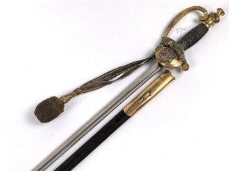 Preußen, Degen für einen Reichsbeamten . Hersteller Eickhorn Solingen, die Scheide im unteren Bereich alt repariert. Mit anhängender Troddel .