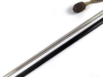 Preußen, Degen für einen Reichsbeamten . Hersteller Eickhorn Solingen, die Scheide im unteren Bereich alt repariert. Mit anhängender Troddel .