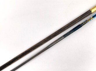 Bayern, Degen für Staatsbeamte, Ausführung ab 1864. Gebläute Klinge in sehr gutem Zustand, die Vergoldung vollständig erhalten, Scheide nicht geschrumpft. Attraktives Stück