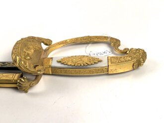 Bayern, Degen für Staatsbeamte, Ausführung ab 1864. Gebläute Klinge in sehr gutem Zustand, die Vergoldung vollständig erhalten, Scheide nicht geschrumpft. Attraktives Stück