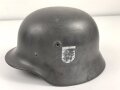 Stahlhelm Glocke Modell 1940. Keinerlei erkennbare Stempelung, ich gehe davon aus, das es sich um ein Stück aus der Nachkriegszeit handelt. Überlackiertes Stück, passend für Innenfutter Kopfgrösse 56/57