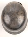 Stahlhelm Wehrmacht Modell 1940. Gereinigte Glocke ET68,  verbautes REPRO Innenfutter, der Kinnriemen vollständig ausgetrocknet, sicherlich auch ein REPRO.