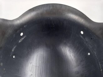 Stahlhelm Glocke Wehrmacht Modell 1942.  Überlackiertes Stück, Hersteller ET68