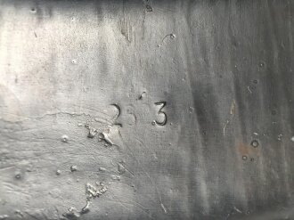 Stahlhelm Glocke Wehrmacht Modell 1942.  Überlackiertes Stück, Hersteller ET68