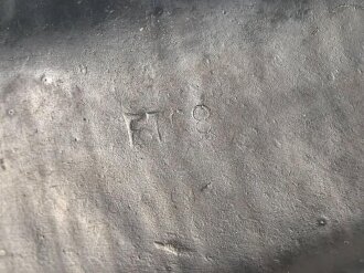 Stahlhelm Glocke Wehrmacht Modell 1942.  Überlackiertes Stück, Hersteller ET68