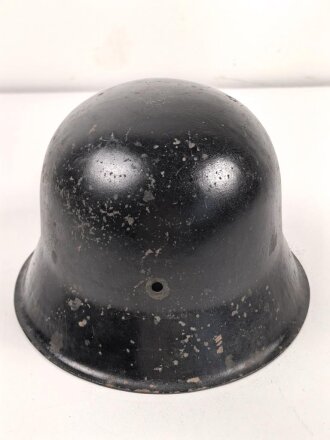 Stahlhelm Glocke Wehrmacht Modell 1942. Neuzeitlich lackiertes Stück, Hersteller ET64
